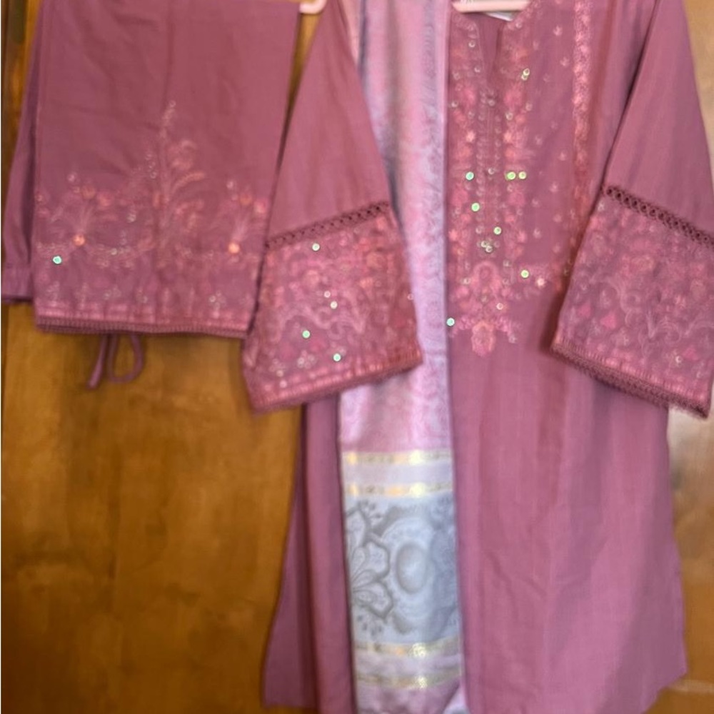 New Ethnic medium 3 pieces Indian Pakistani outfit